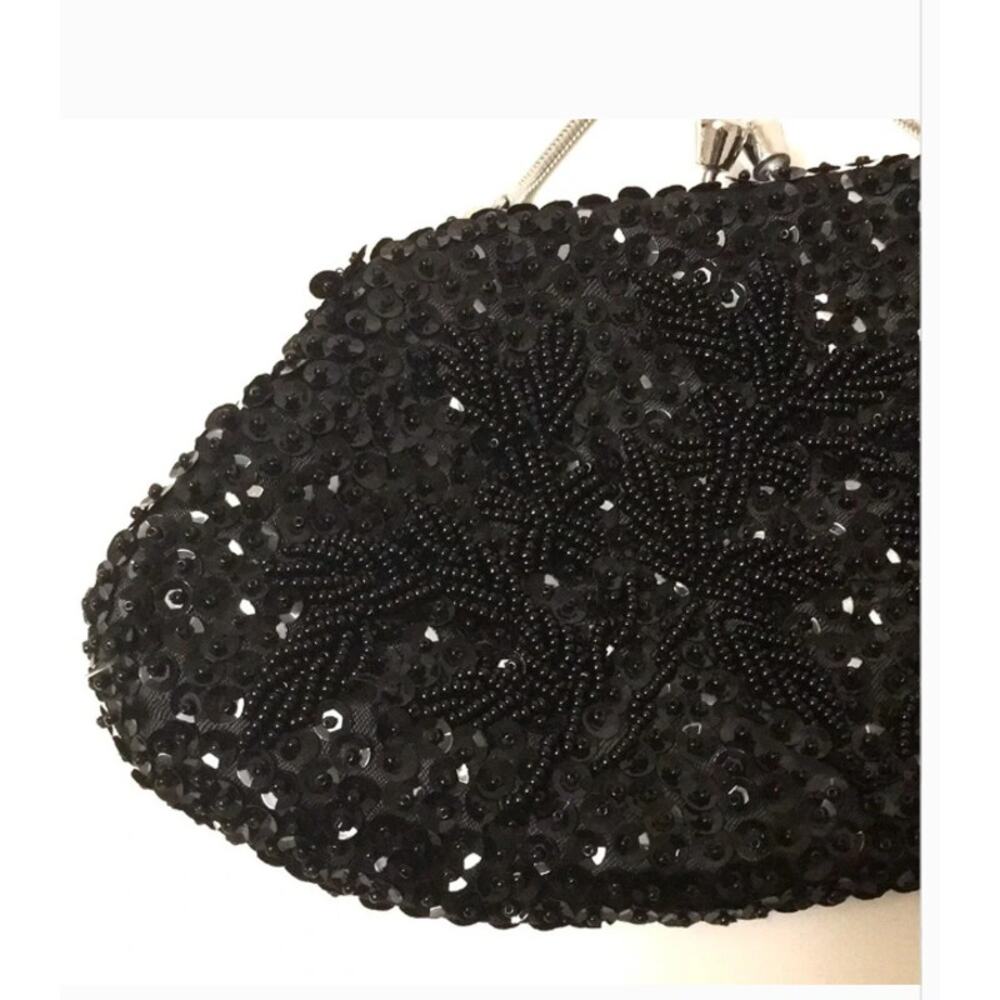 Clutch hand beaded & sequins 9”x5” in EUC elegant - Picture 2 of 8